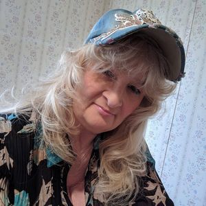 Meet your Posher, Cathy